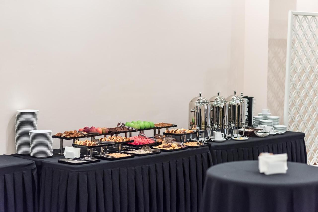 Downtown Ankara Hotel Eksteriør billede A buffet