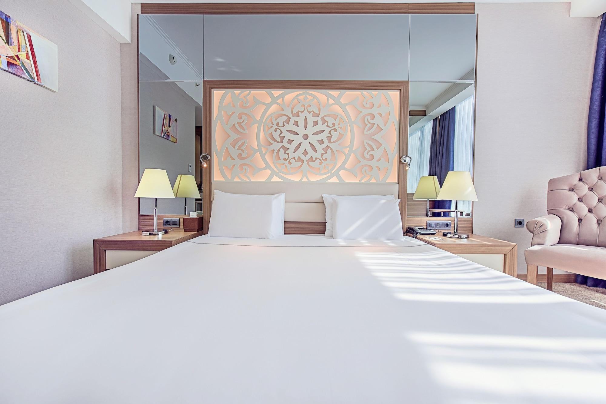 Downtown Ankara Hotel Eksteriør billede A room at the hotel