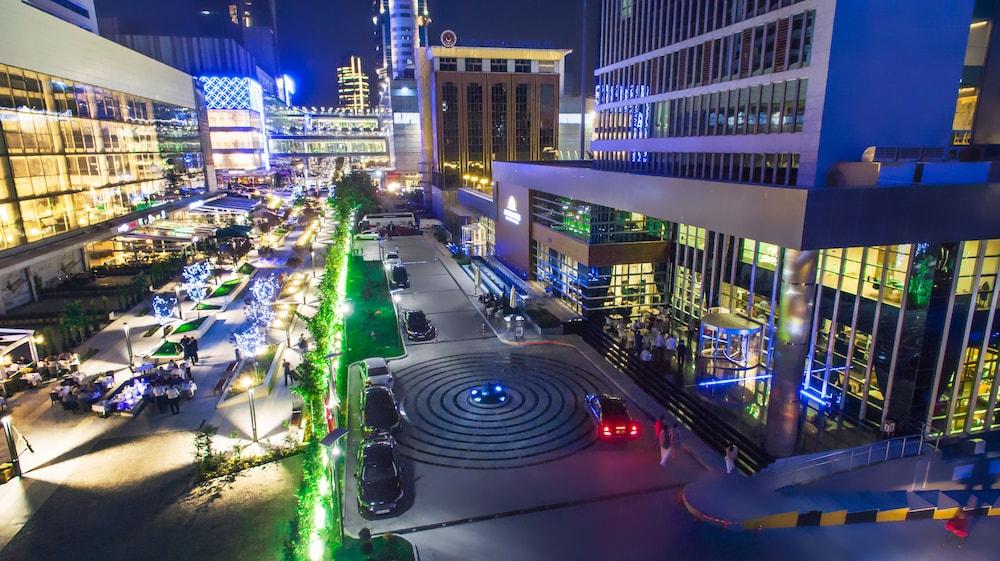 Downtown Ankara Hotel Eksteriør billede Central World at night
