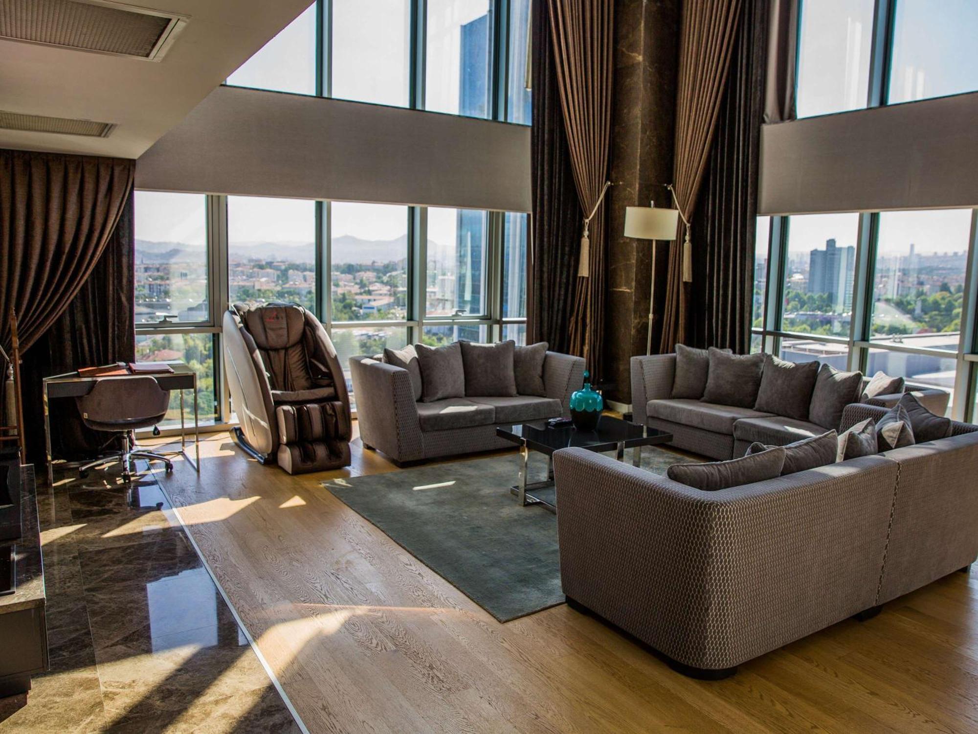 Downtown Ankara Hotel Eksteriør billede The interior of a presidential suite at the Four Seasons Hotel, Istanbul