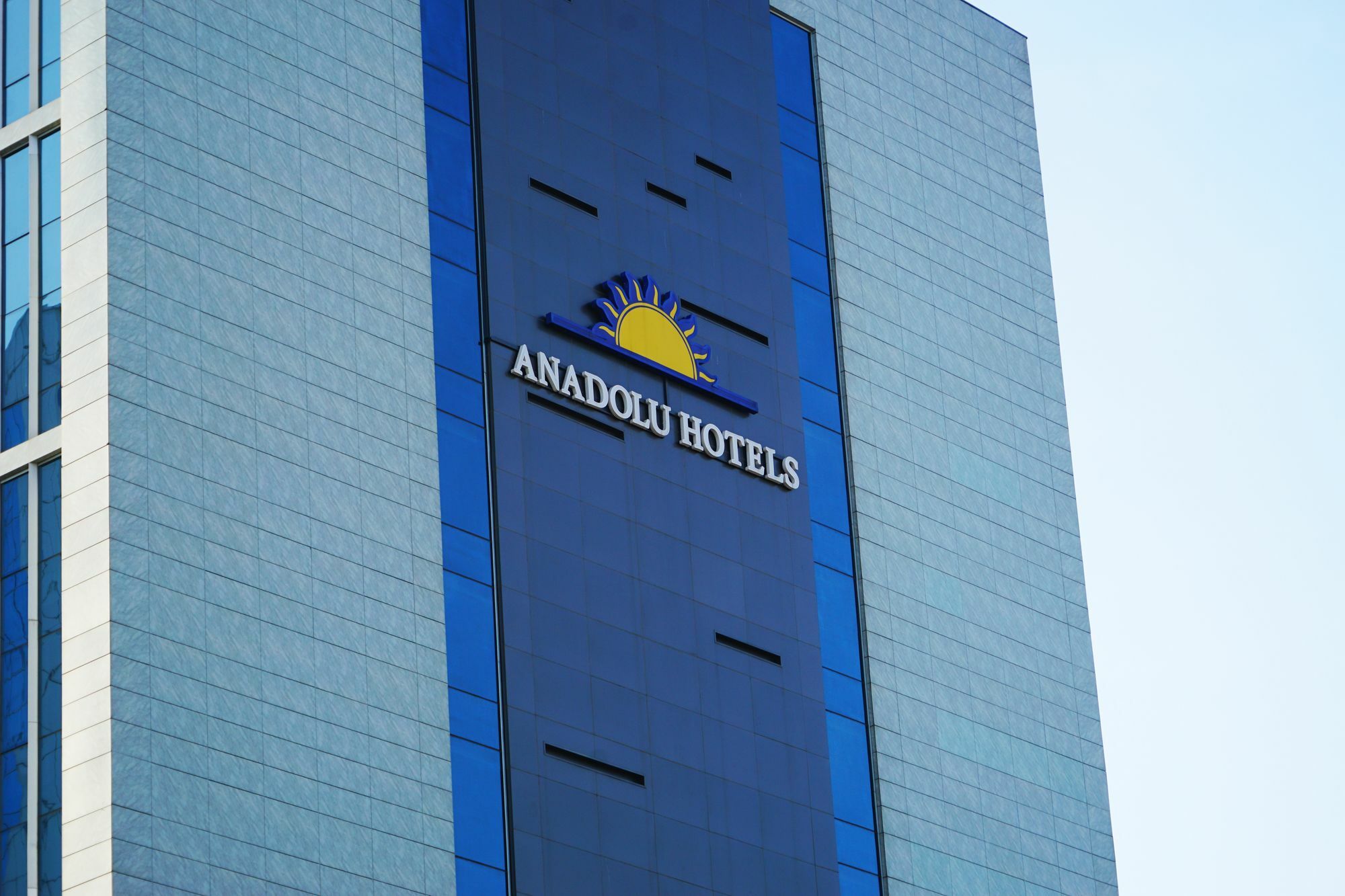Downtown Ankara Hotel Eksteriør billede Anadolu Hotels logo